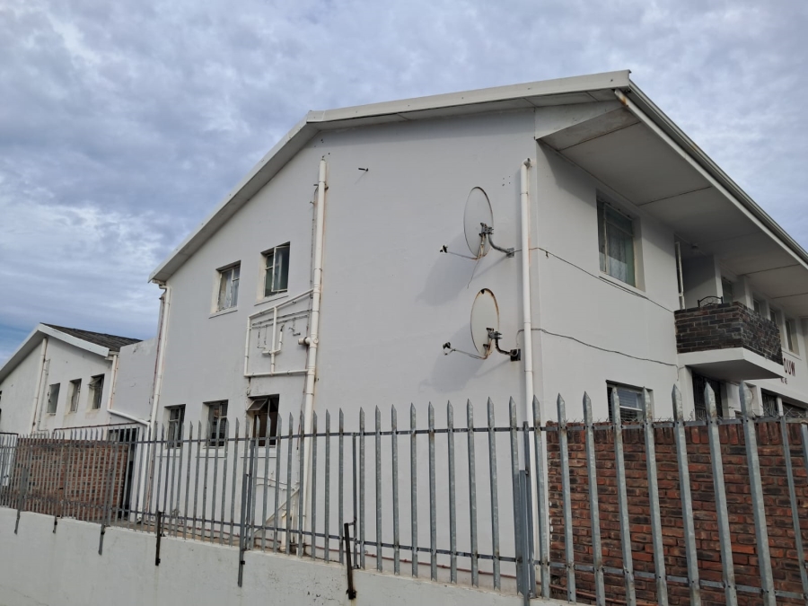 1 Bedroom Property for Sale in Port Elizabeth Eastern Cape